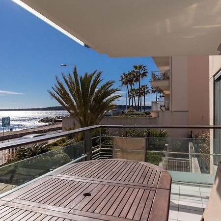 Bright Two Bedroomed Apartment On The Beach In Cannes With Huge Terrace With Fabulous Sea Views - 2001 Exterior foto